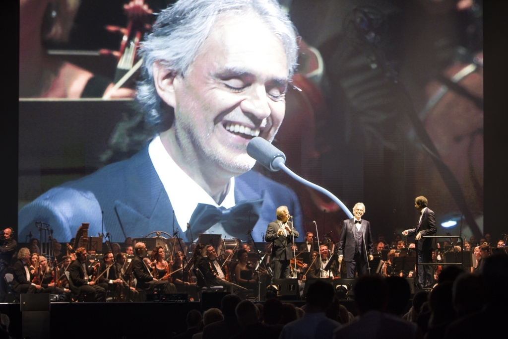 Italský tenorista Bocelli se v Praze opět dočkal nadšených ovací