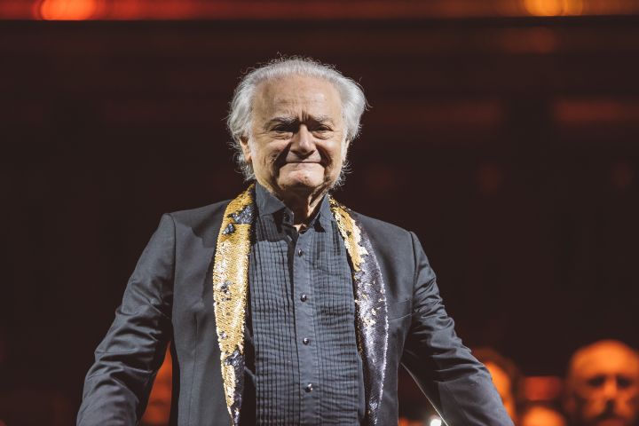 Carl Davis, friend and guest conductor of the Czech National Symphony Orchestra, dies aged 86.